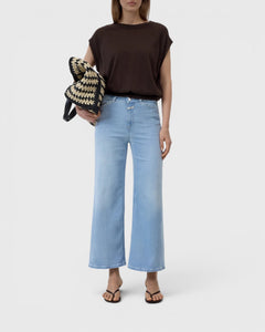 JONES + CO Wera light blue super-stretch denim jeans with a high waist and relaxed cropped leg fit.