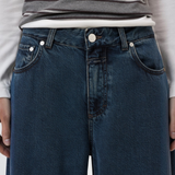 JONES + CO dark blue barrel-fit denim jeans with mid-rise waist and 5-pocket design, made in Italy.