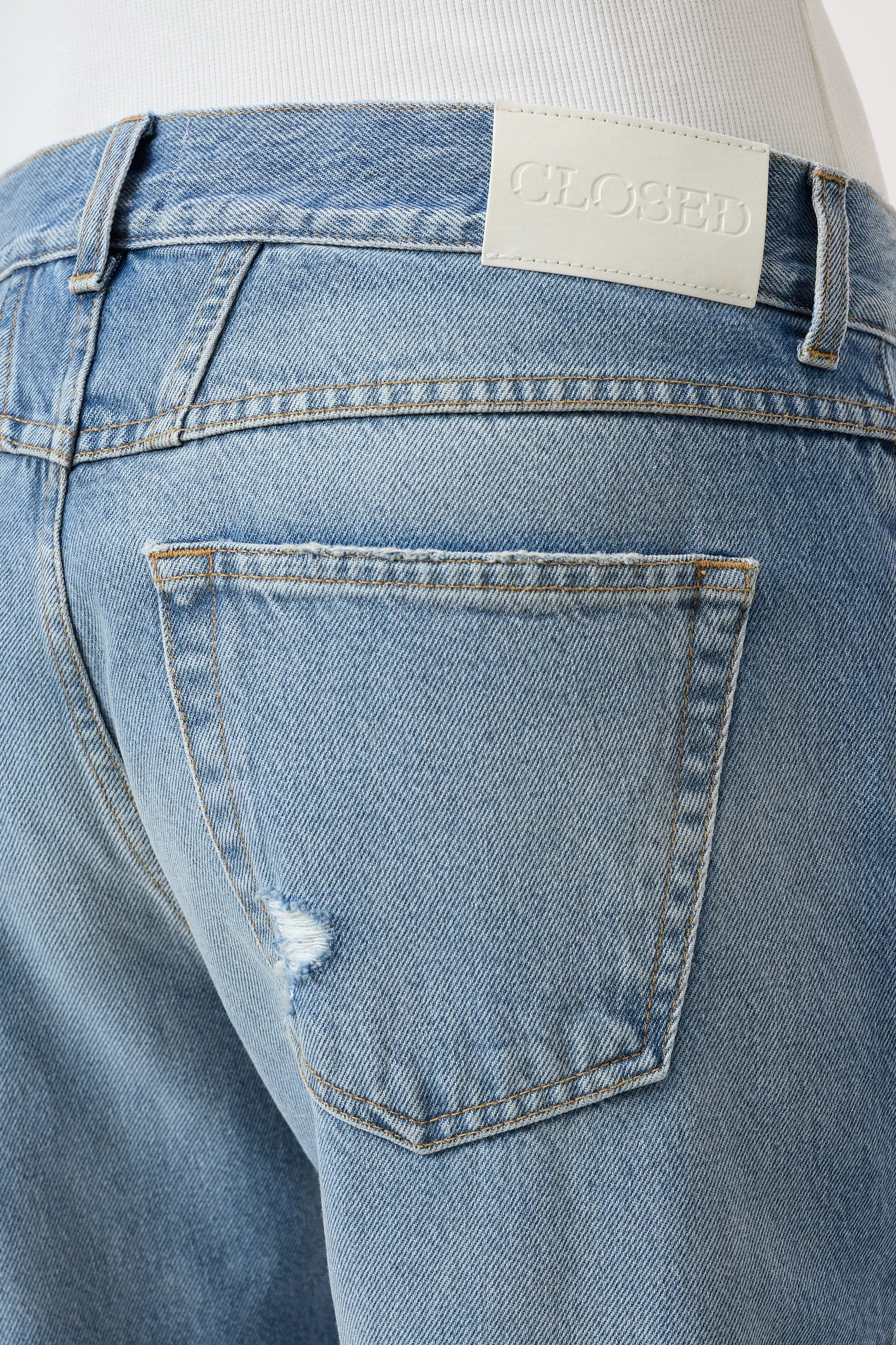 Jonta Relaxed Jeans - Mid Blue — view 5