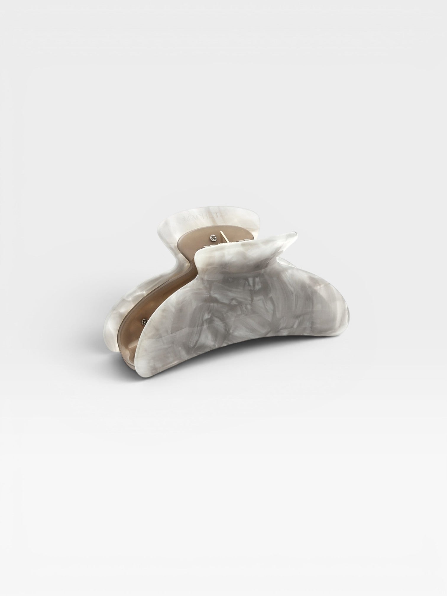 Grande Heirloom Claw Clip — view 36