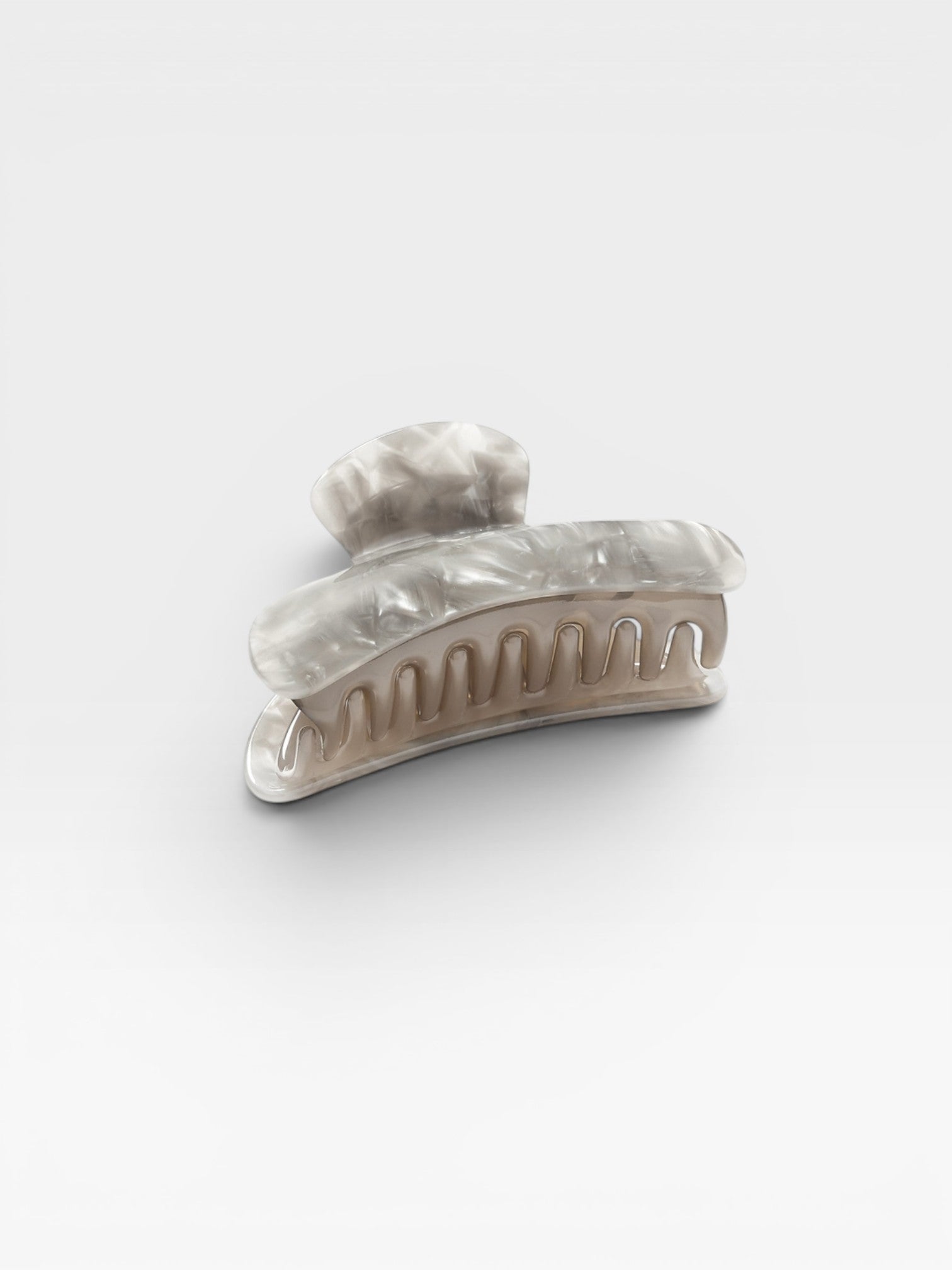 Grande Heirloom Claw Clip — view 37