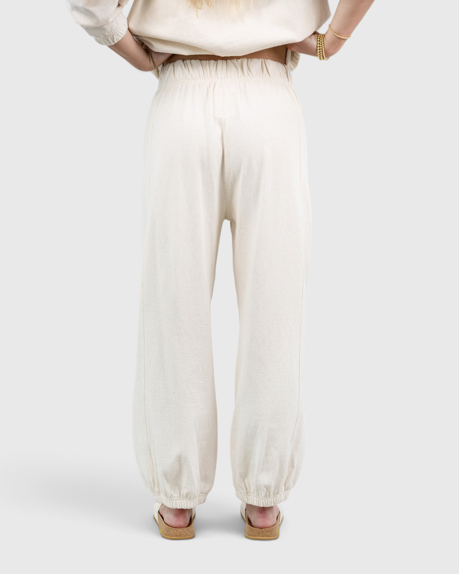 JONES + CO Le Bon Shoppe Balloon Pants in Naturel cotton, styled for everyday wear.