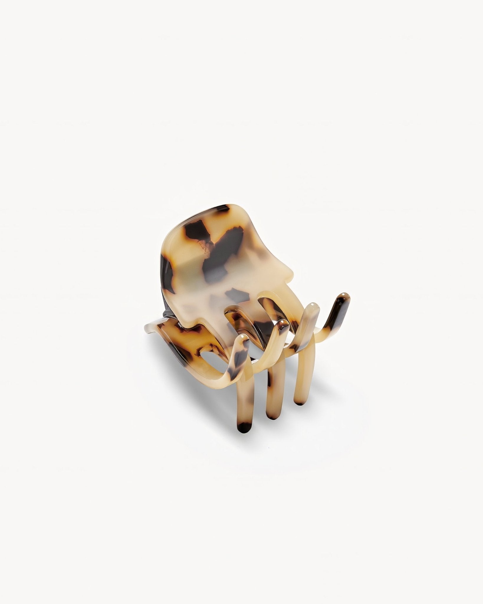 MACHETE Mini Claw in Blonde Tortoise angle view