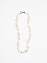 Classic Pearl Necklace