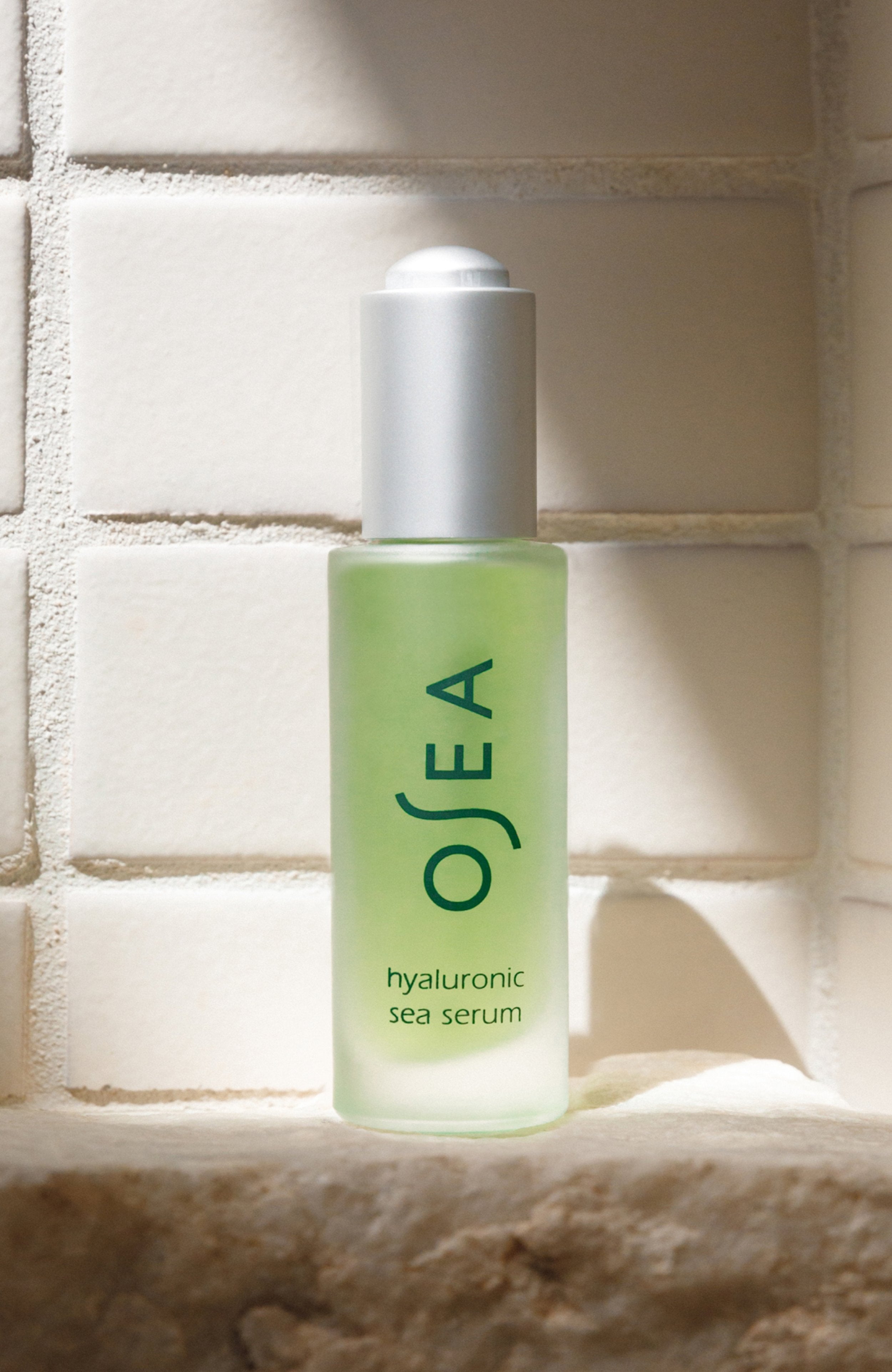Hyaluronic Sea Serum in shower